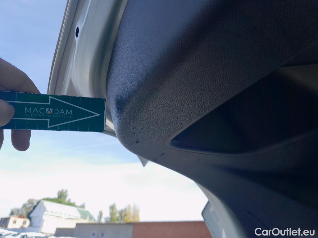  Peugeot  208 PEUGEOT  / 2019 / 5P / berlina con portón BlueHDi 73kW (100CV) Active Pack (AC) #10