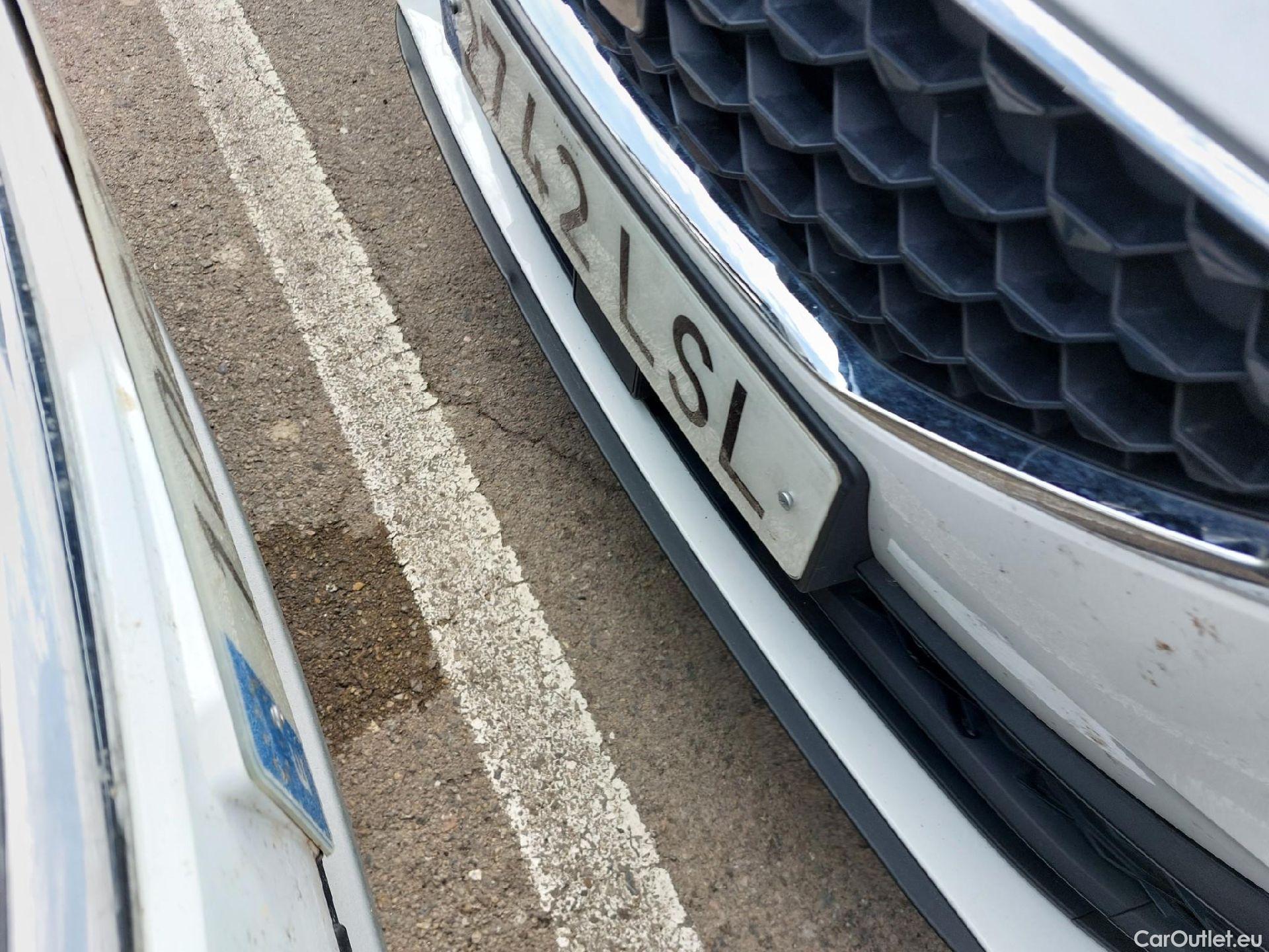  Land Rover  Discovery SEAT Nuevo León / 2020 / 5P / berlina con portón 2.0 TDI 85kW S&S Style Go (AC3) #6