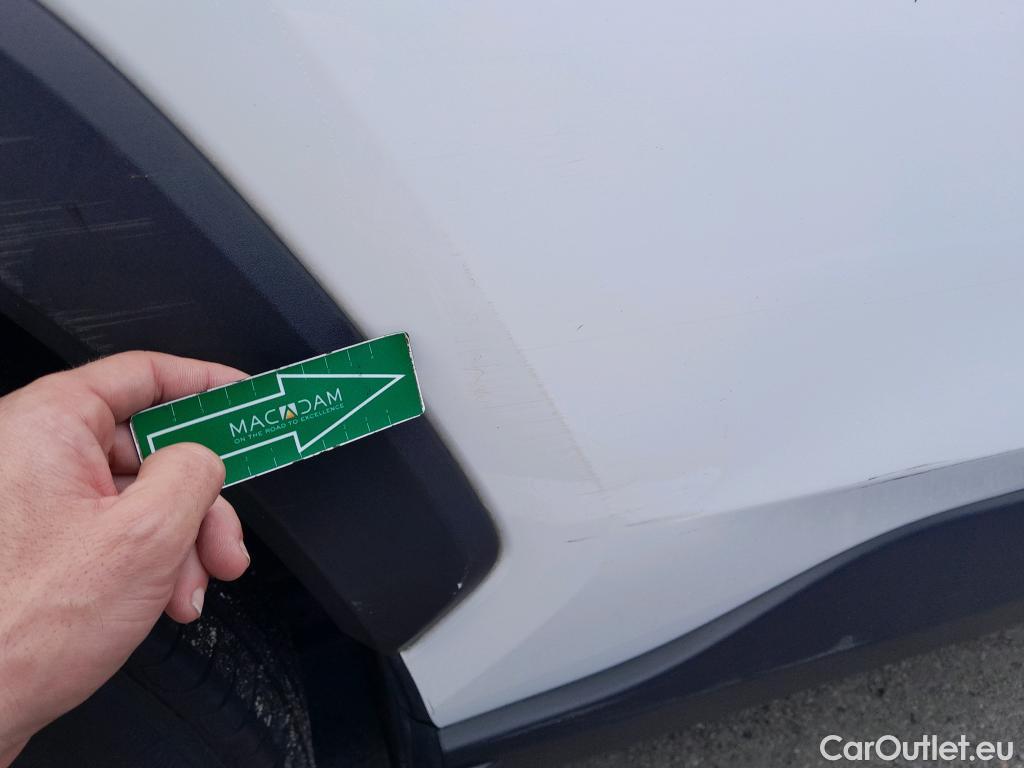  Toyota  RAV4 TOYOTA  / 2018 / 5P / todoterreno 2.5l 220H Advance 4WD #5