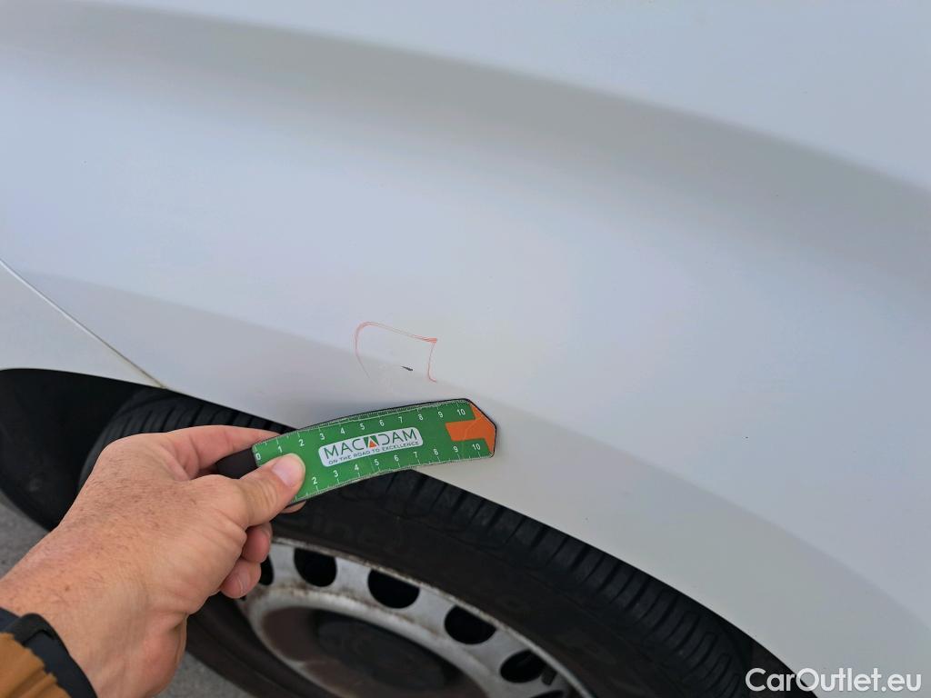  Citroen  Berlingo CITROEN  / 2018 / 4P / combi Talla M BlueHDi 100 S&S LIVE (AC) #15