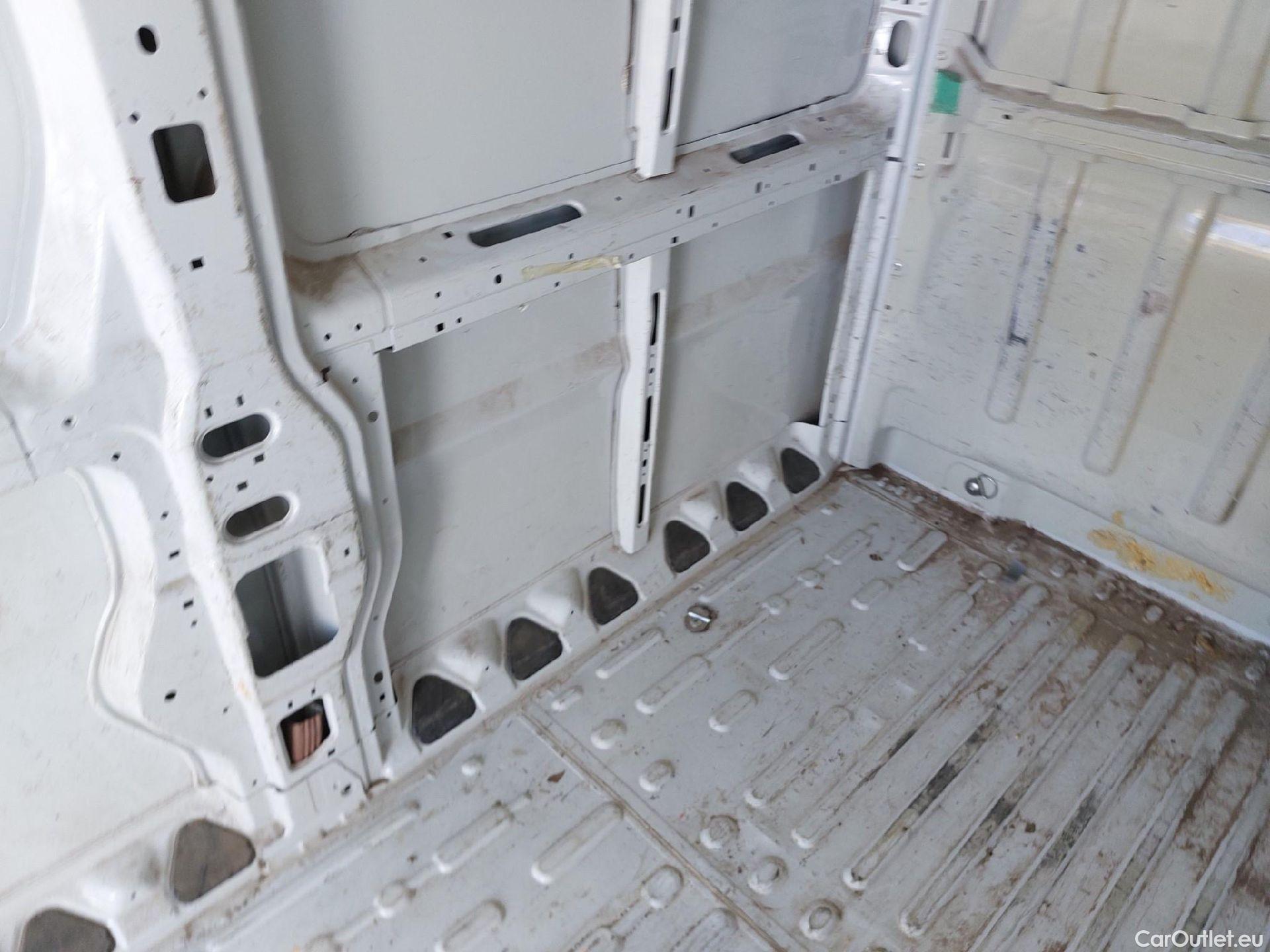  Fiat  Ducato FIAT  / 2014 / 4P / furgón 35 L3 H2 2.3 1 (103 kW) Euro 6d-temp #42