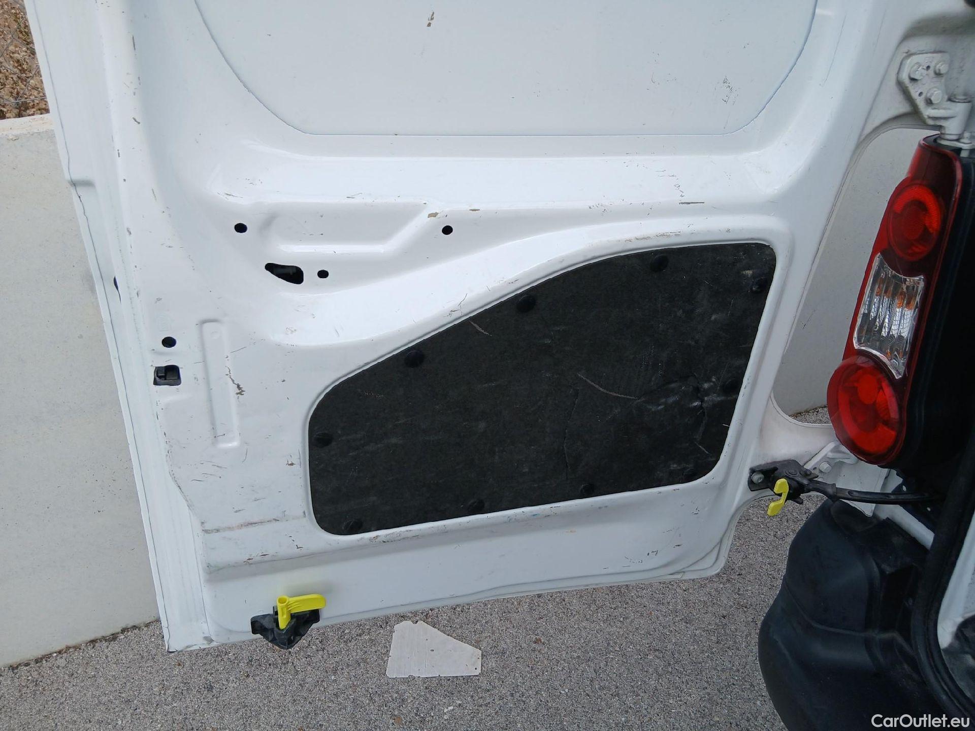  Citroen  Berlingo CITROEN  / 2015 / 3P / furgón derivado de turismo BlueHDi 74KW (100CV) #7