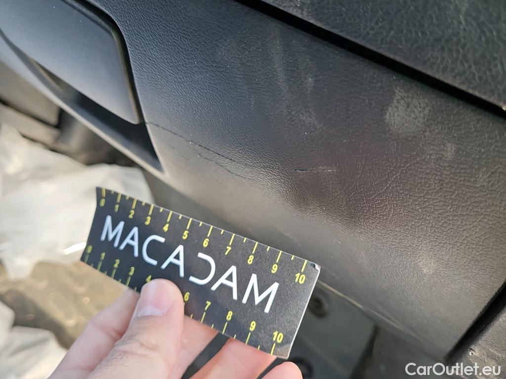  Fiat  Ducato FIAT  / 2014 / 4P / furgón 35 2.3 Multijet Furgón Largo Alto 96kW #70