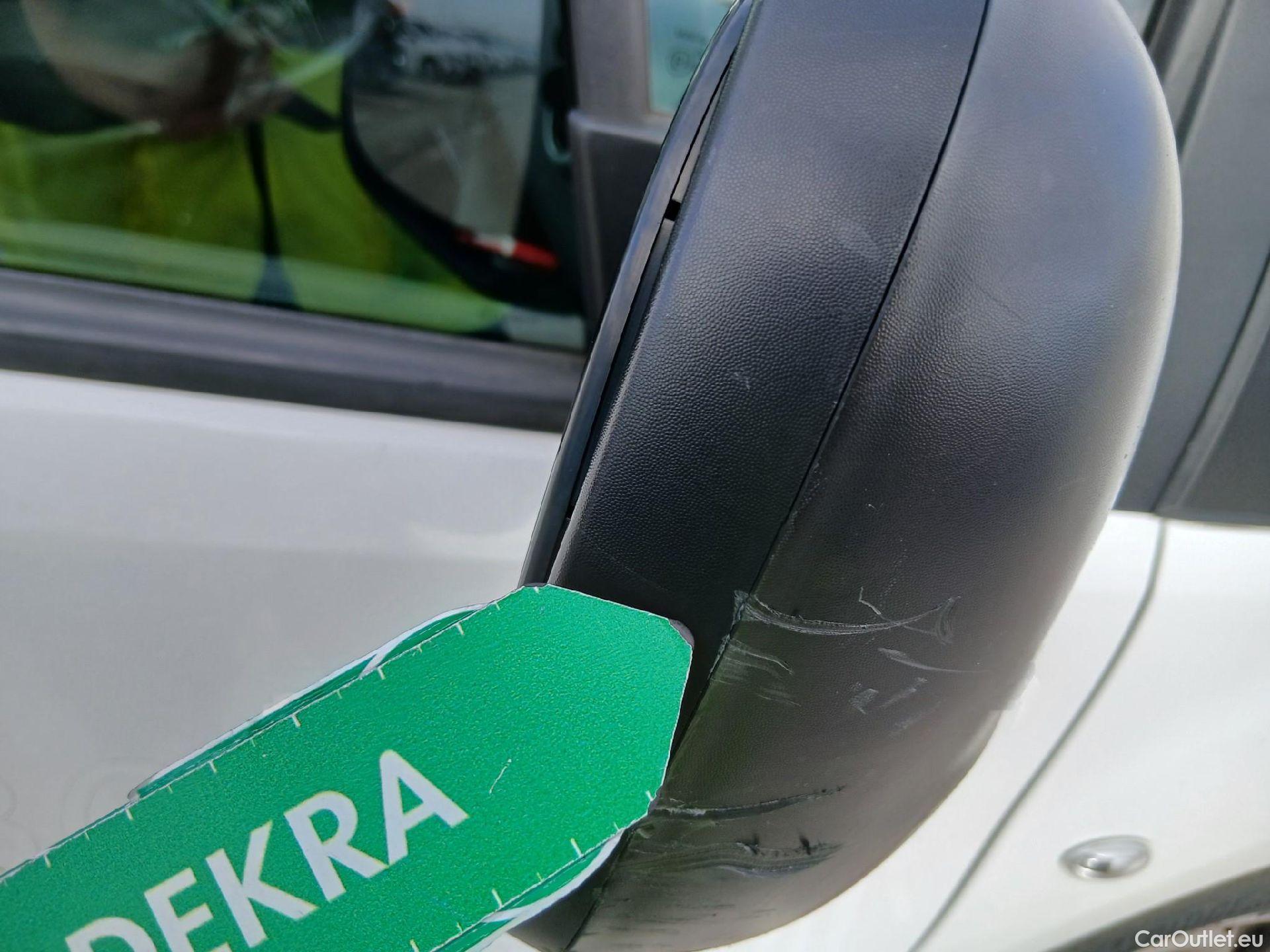  Citroen  Berlingo CITROEN  / 2015 / 3P / furgón derivado de turismo BlueHDi 74KW (100CV) #38