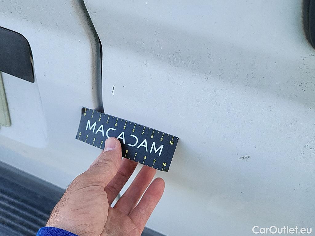  Fiat  Ducato FIAT  / 2014 / 4P / furgón 35 2.3 Multijet Furgón Largo Alto 96kW #28