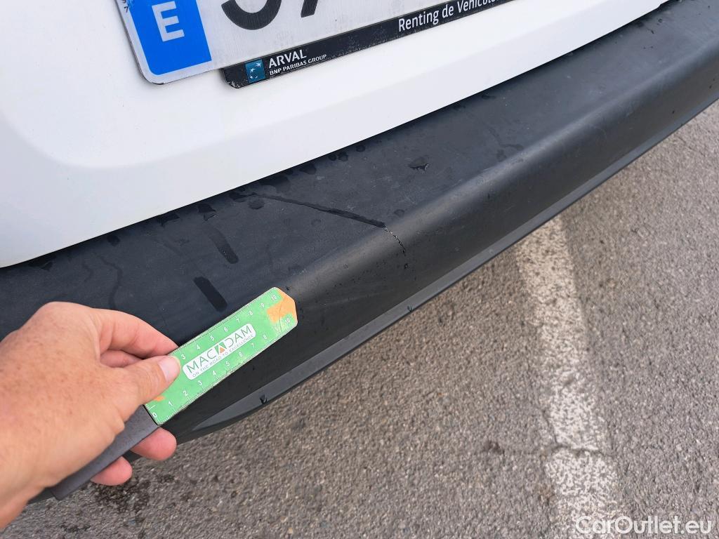  Citroen  Berlingo CITROEN  / 2018 / 4P / combi Talla M BlueHDi 100 S&S LIVE (AC) #31