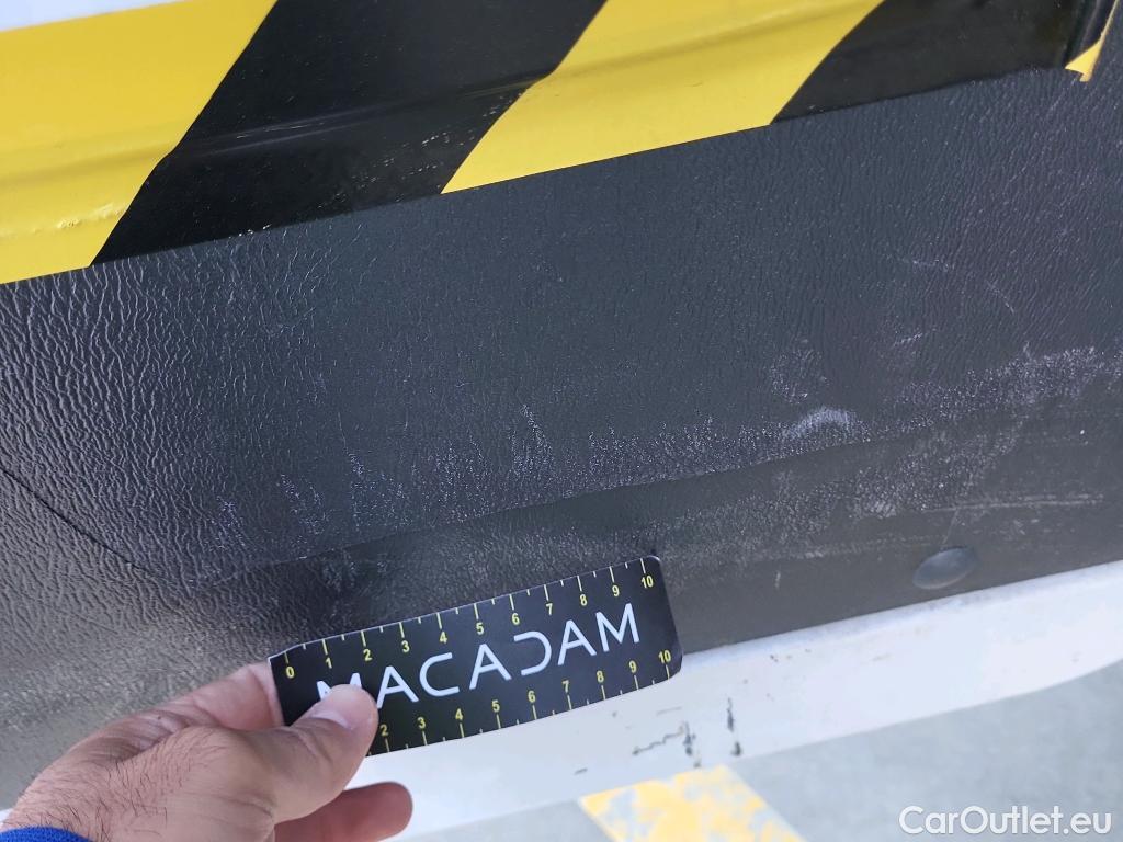  Fiat  Ducato FIAT  / 2014 / 4P / furgón 35 2.3 Multijet Furgón Largo Alto 96kW #52