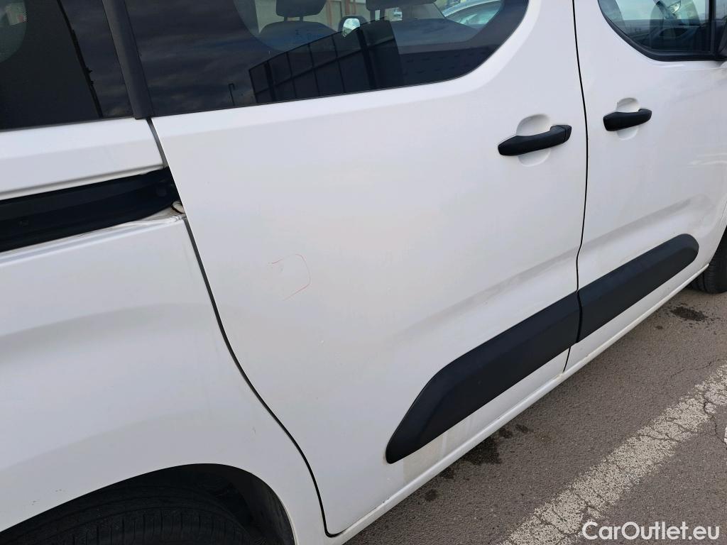  Citroen  Berlingo CITROEN  / 2018 / 4P / combi Talla M BlueHDi 100 S&S LIVE (AC) #8