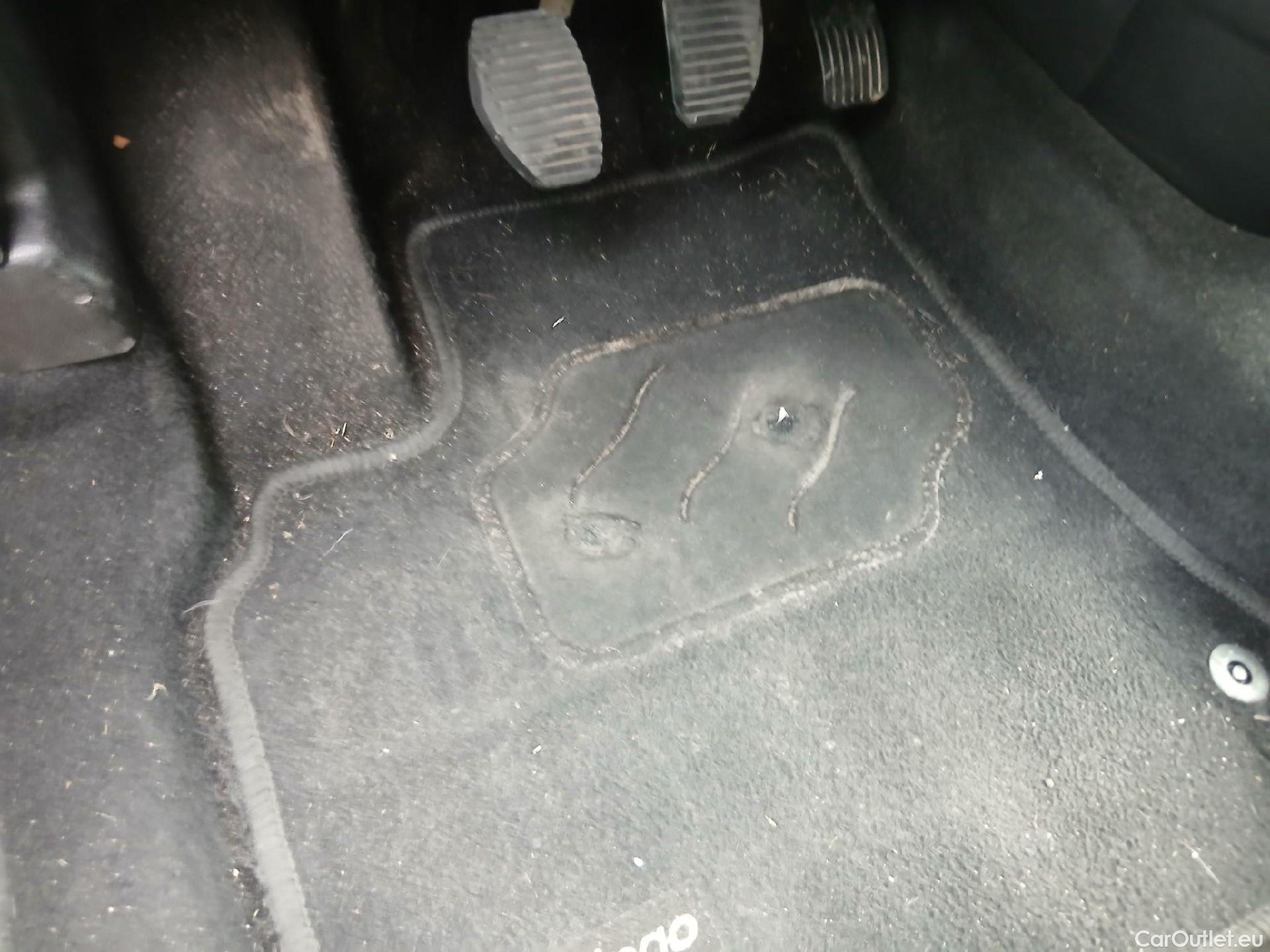  Citroen  Berlingo CITROEN  / 2015 / 3P / furgón derivado de turismo BlueHDi 74KW (100CV) #4