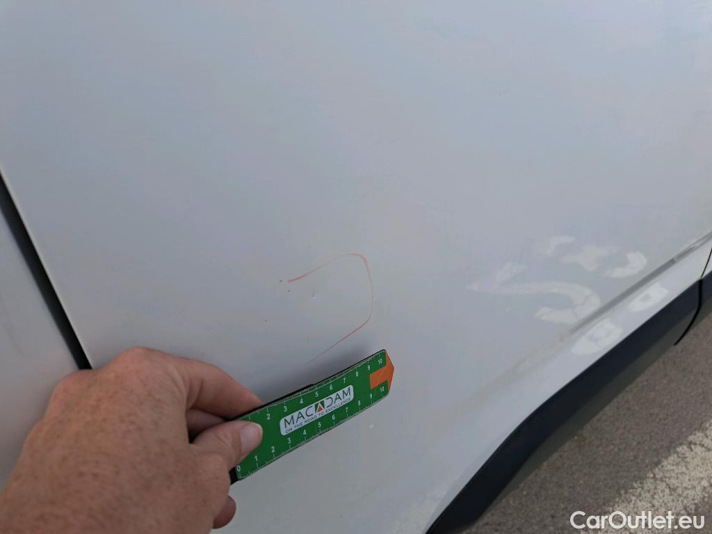  Citroen  Berlingo CITROEN  / 2018 / 4P / combi Talla M BlueHDi 100 S&S LIVE (AC) #9