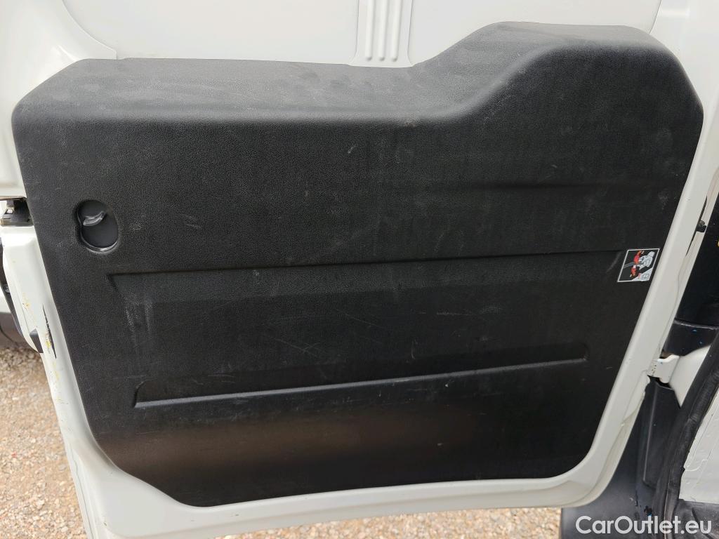  Fiat  Doblo FIAT Doblò Cargo/2015/4P/furgón derivado de turismo Cargo Maxi SX 1.6 Mjet 78kW (105CV) #20