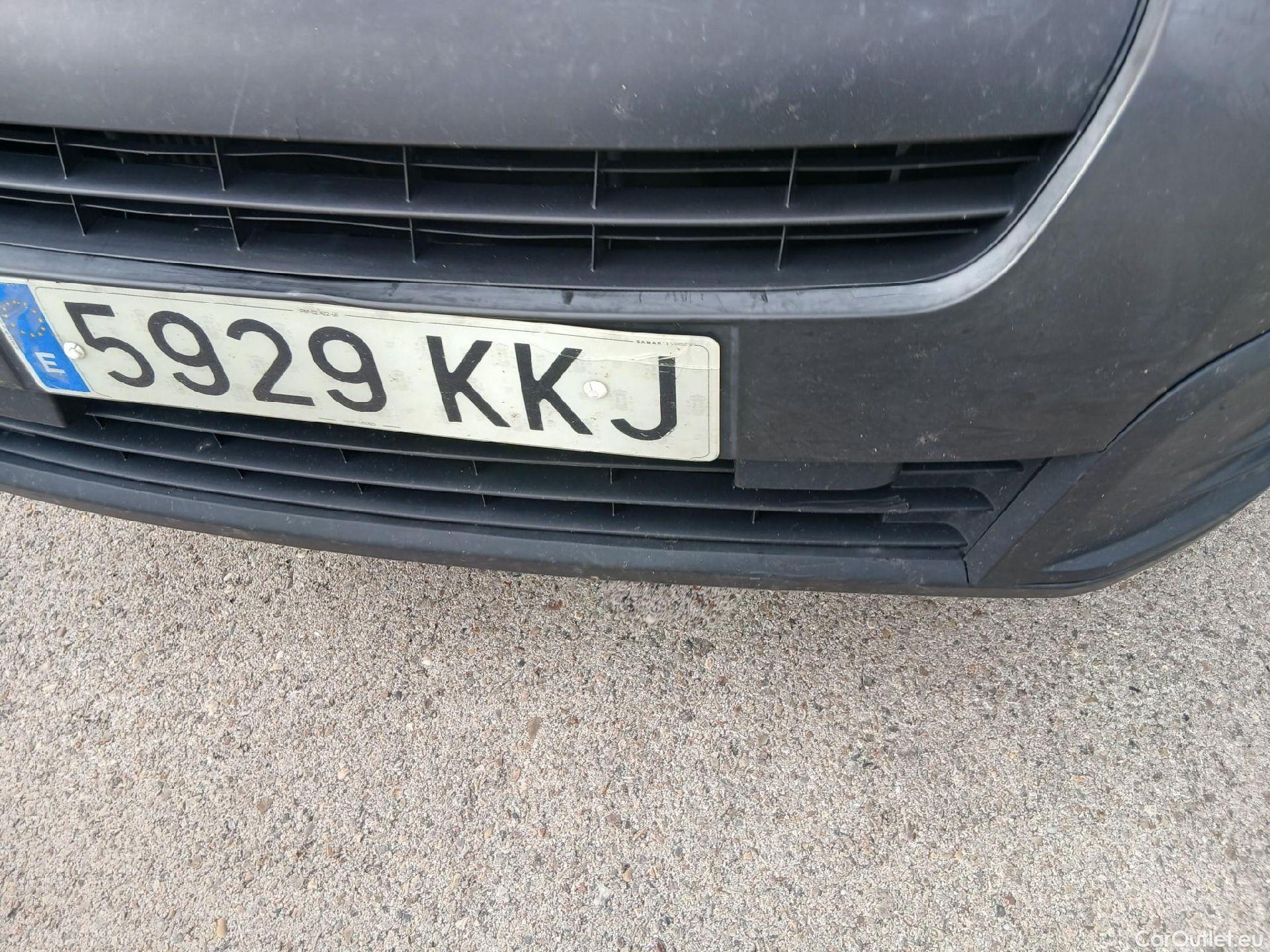  Citroen  Berlingo CITROEN  / 2015 / 3P / furgón derivado de turismo BlueHDi 74KW (100CV) #17