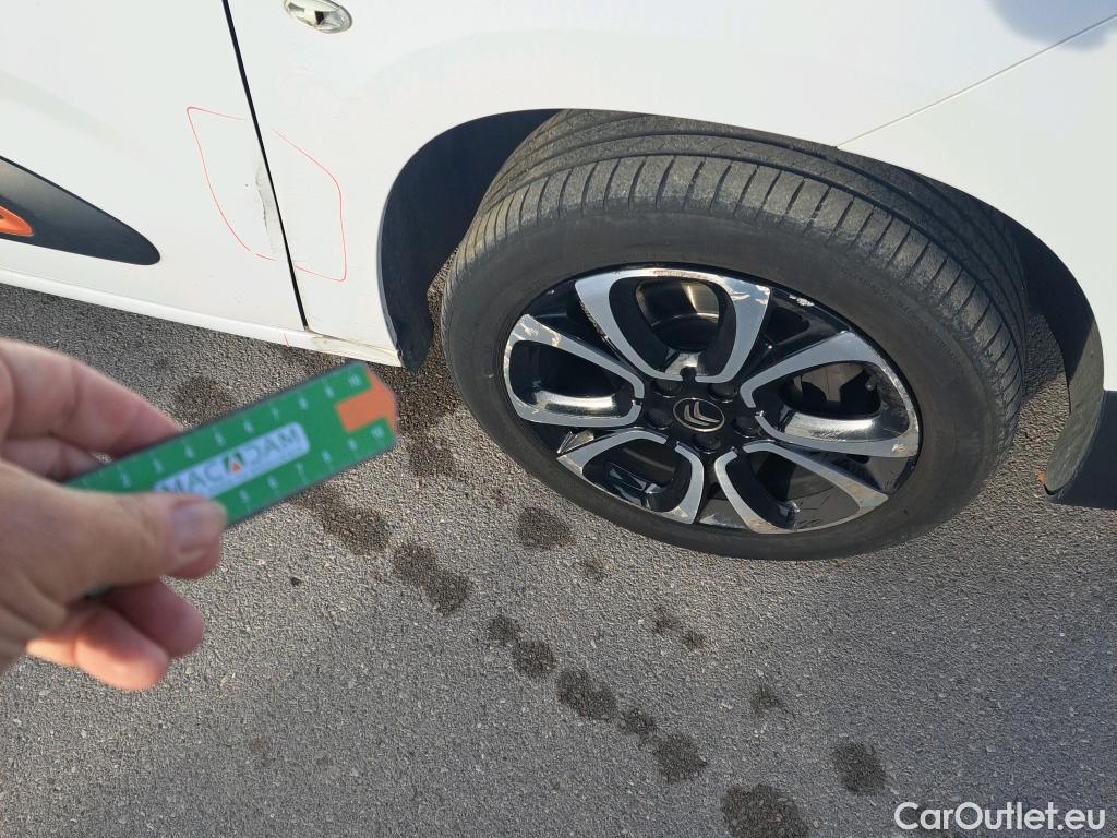  Citroen  Berlingo CITROEN  / 2018 / 5P / combi Talla M BlueHDi 100 S&S FEEL PACK (IND) #23