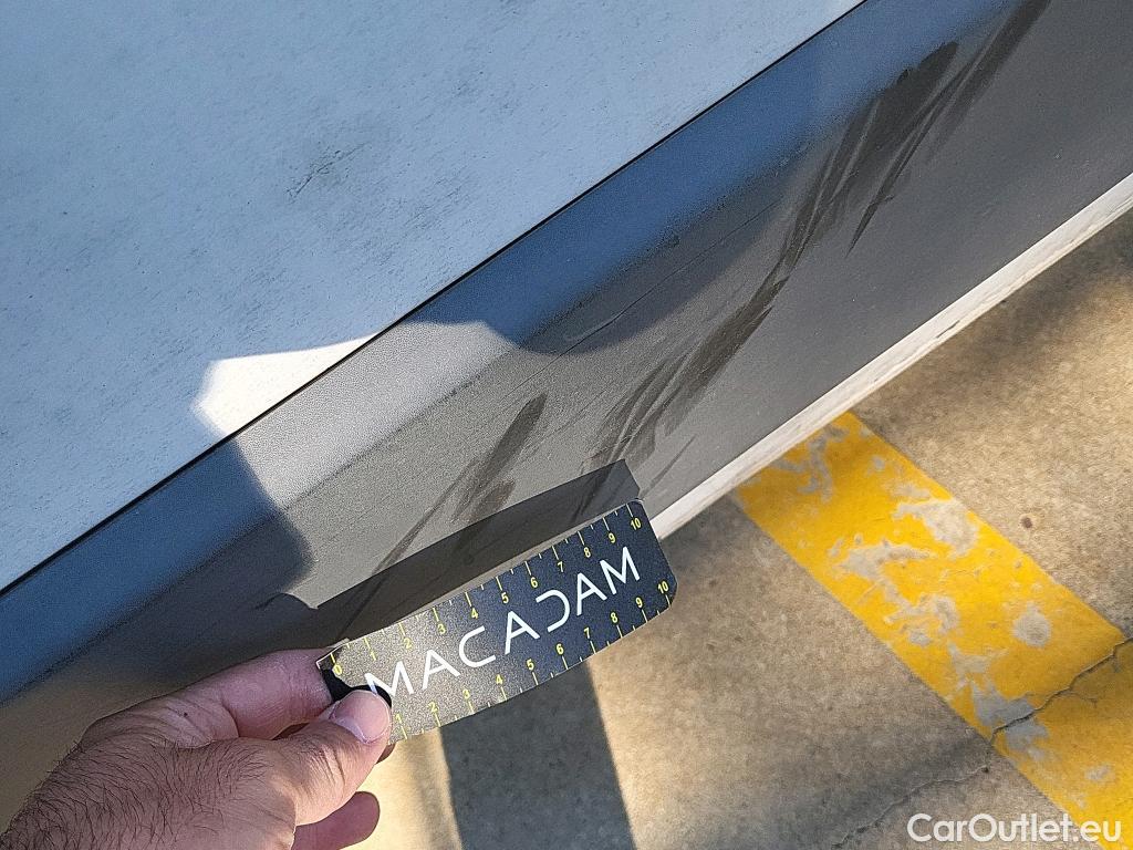  Fiat  Ducato FIAT  / 2014 / 4P / furgón 35 2.3 Multijet Furgón Largo Alto 96kW #76