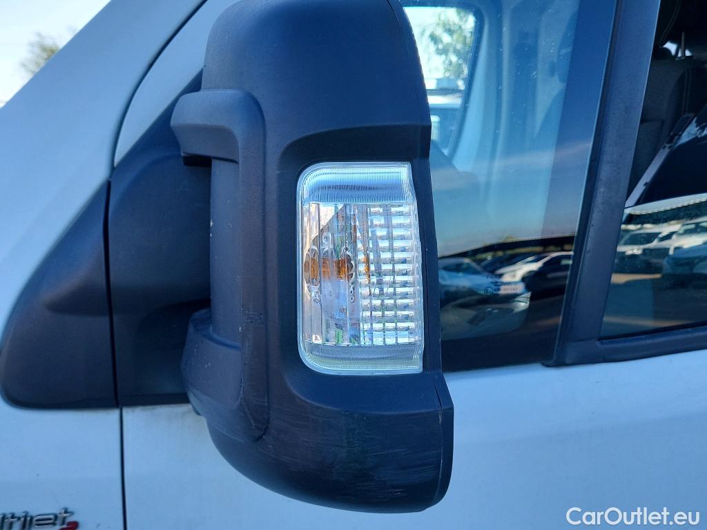  Fiat  Ducato FIAT  / 2014 / 4P / furgón 35 2.3 Multijet Furgón Largo Alto 96kW #67