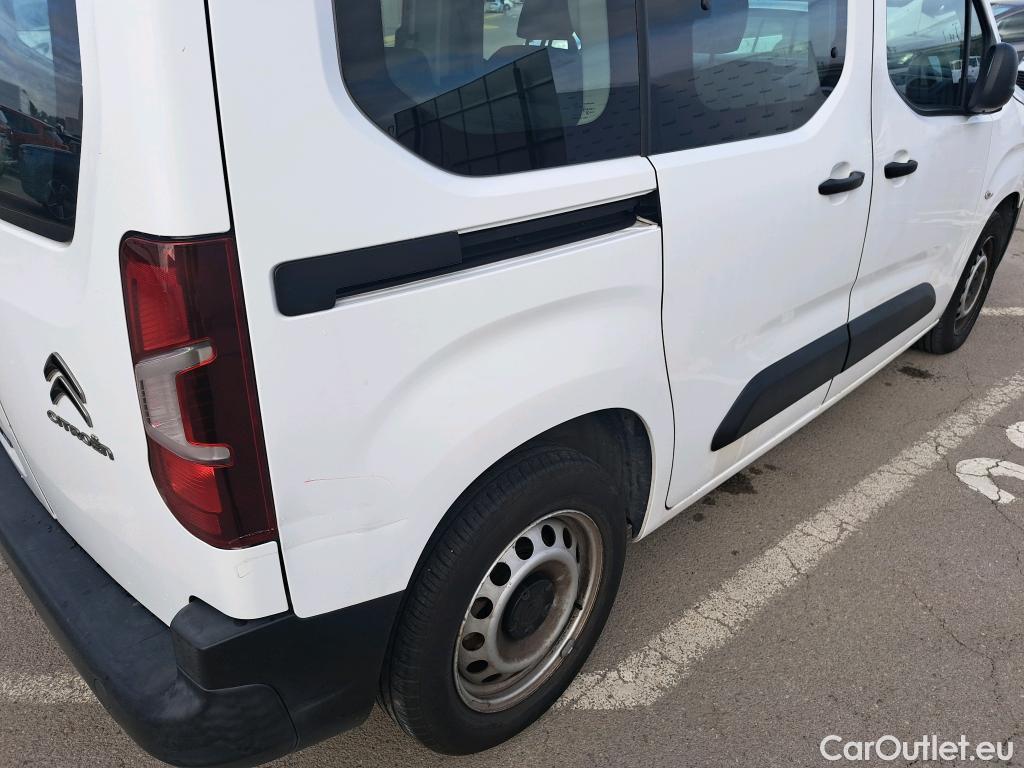  Citroen  Berlingo CITROEN  / 2018 / 4P / combi Talla M BlueHDi 100 S&S LIVE (AC) #3