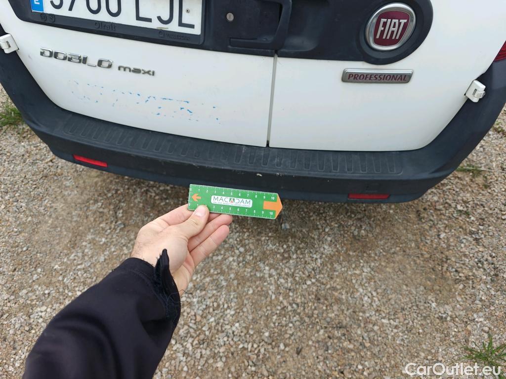  Fiat  Doblo FIAT Doblò Cargo/2015/4P/furgón derivado de turismo Cargo Maxi SX 1.6 Mjet 78kW (105CV) #37