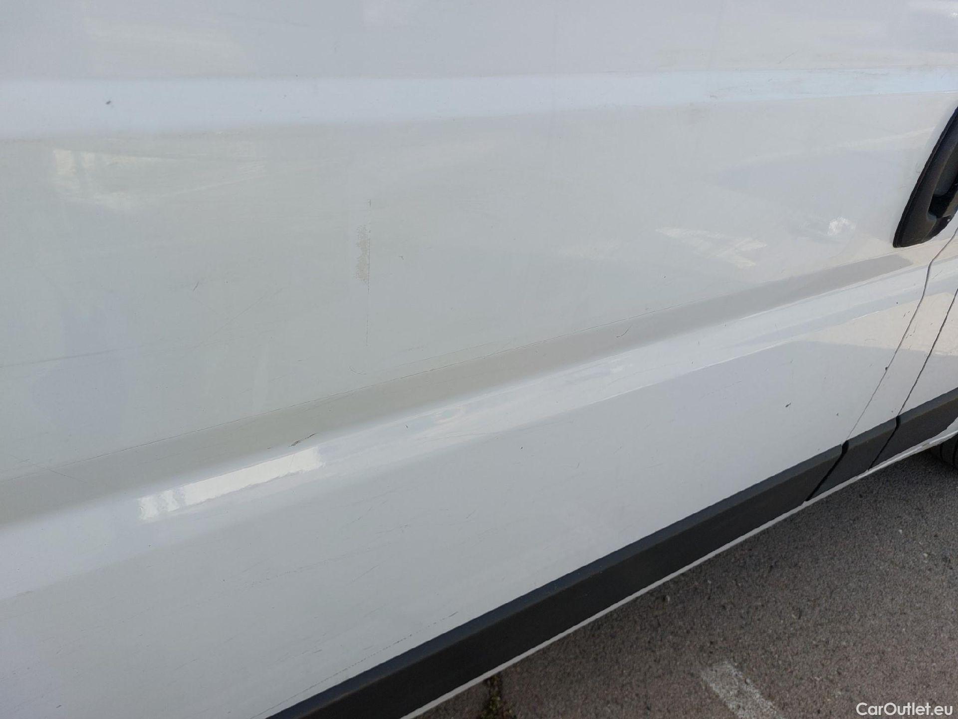  Fiat  Ducato FIAT  / 2014 / 4P / furgón 35 L3 H2 2.3 1 (103 kW) Euro 6d-temp #53