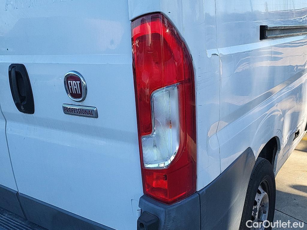  Fiat  Ducato FIAT  / 2014 / 4P / furgón 35 2.3 Multijet Furgón Largo Alto 96kW #7