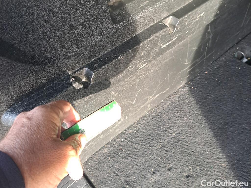  Citroen  Berlingo CITROEN  / 2018 / 5P / combi Talla M BlueHDi 100 S&S FEEL PACK (IND) #45