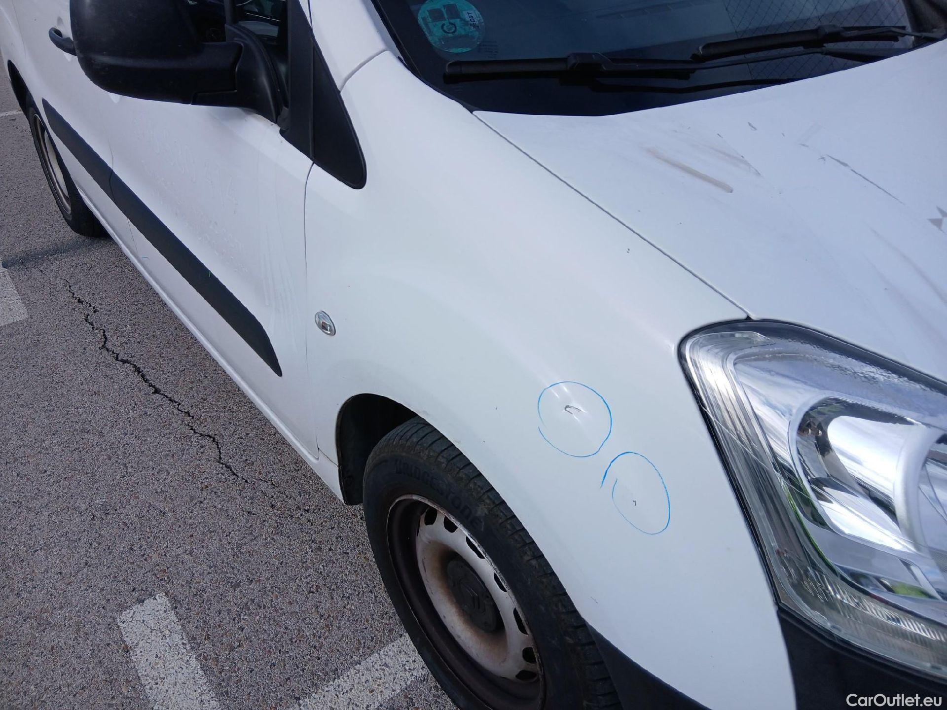  Citroen  Berlingo CITROEN  / 2015 / 3P / furgón derivado de turismo BlueHDi 74KW (100CV) #39