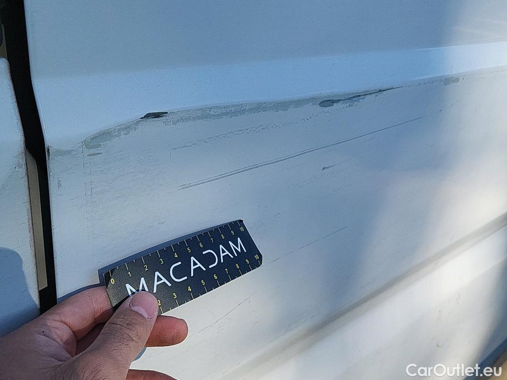  Fiat  Ducato FIAT  / 2014 / 4P / furgón 35 2.3 Multijet Furgón Largo Alto 96kW #24