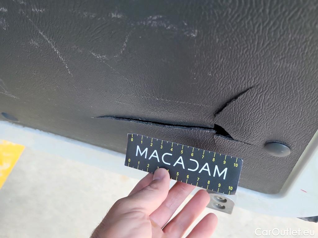  Fiat  Ducato FIAT  / 2014 / 4P / furgón 35 2.3 Multijet Furgón Largo Alto 96kW #2