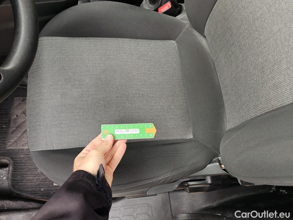  Fiat  Doblo FIAT Doblò Cargo/2015/4P/furgón derivado de turismo Cargo Maxi SX 1.6 Mjet 78kW (105CV) #24