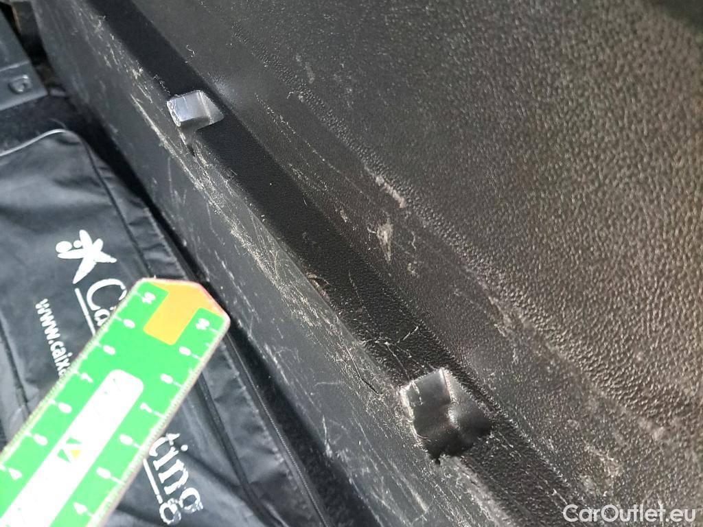  Citroen  Berlingo CITROEN  / 2018 / 5P / combi Talla M BlueHDi 100 S&S FEEL PACK (IND) #50