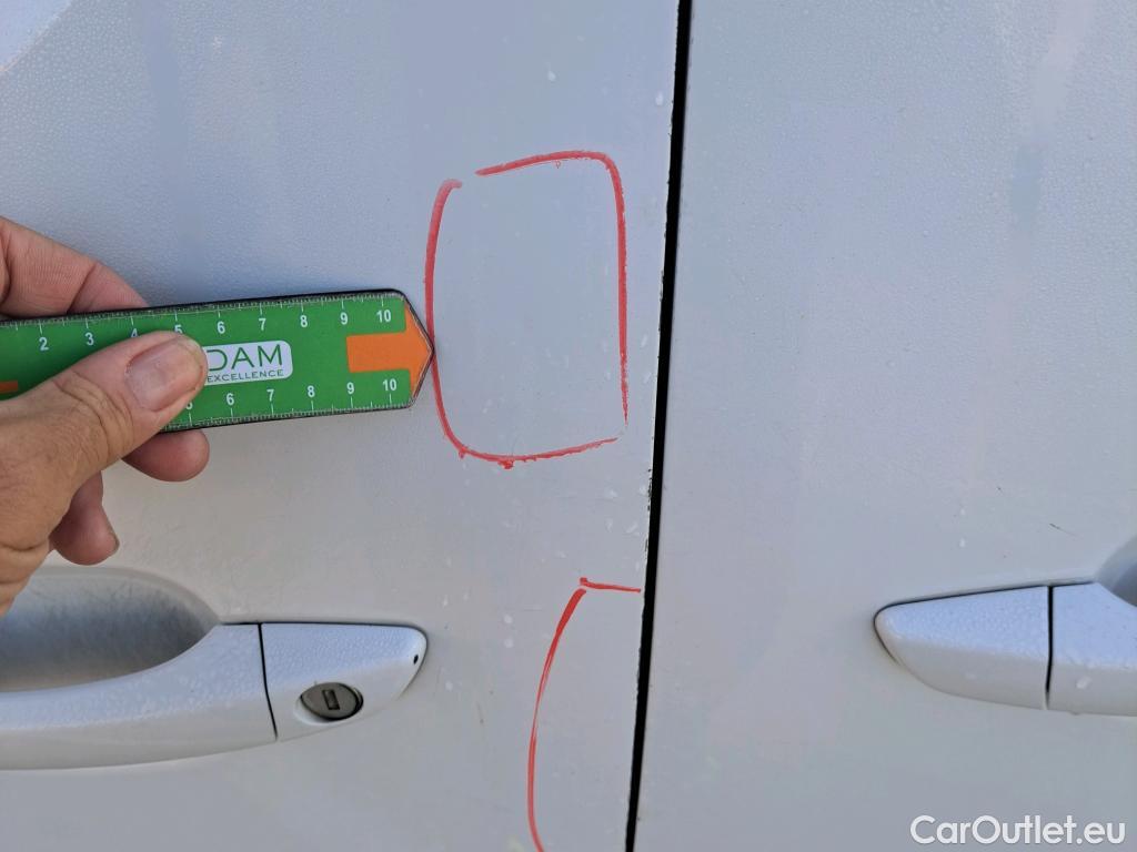  Citroen  Berlingo CITROEN  / 2018 / 5P / combi Talla M BlueHDi 100 S&S FEEL PACK (IND) #15