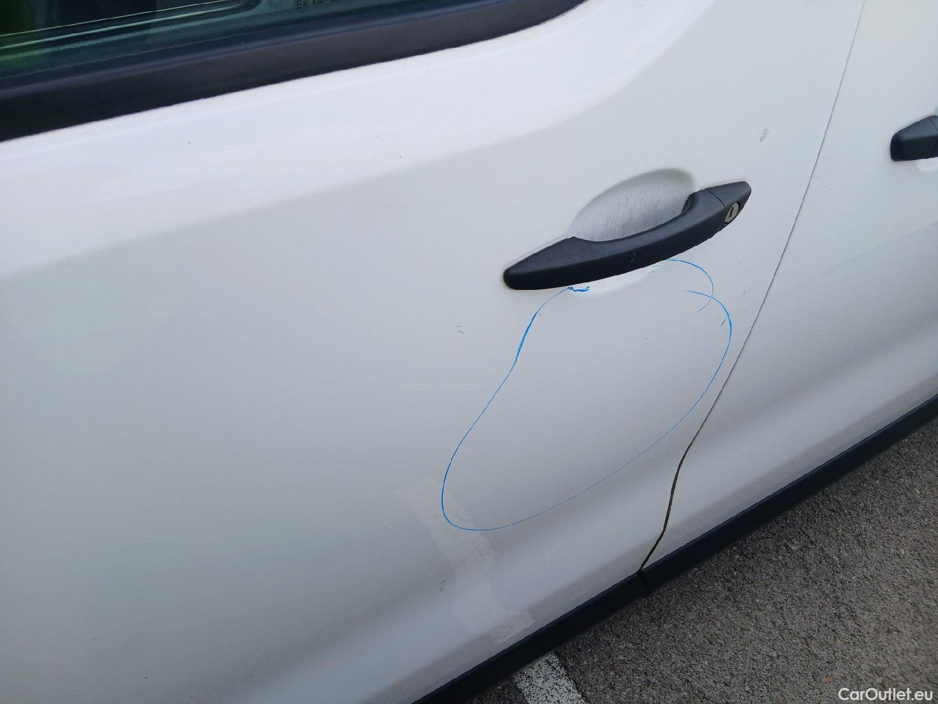  Citroen  Jumpy CITROEN  / 2016 / 4P / combi Combi Talla XL BlueHDi 120 S&S Confort #23