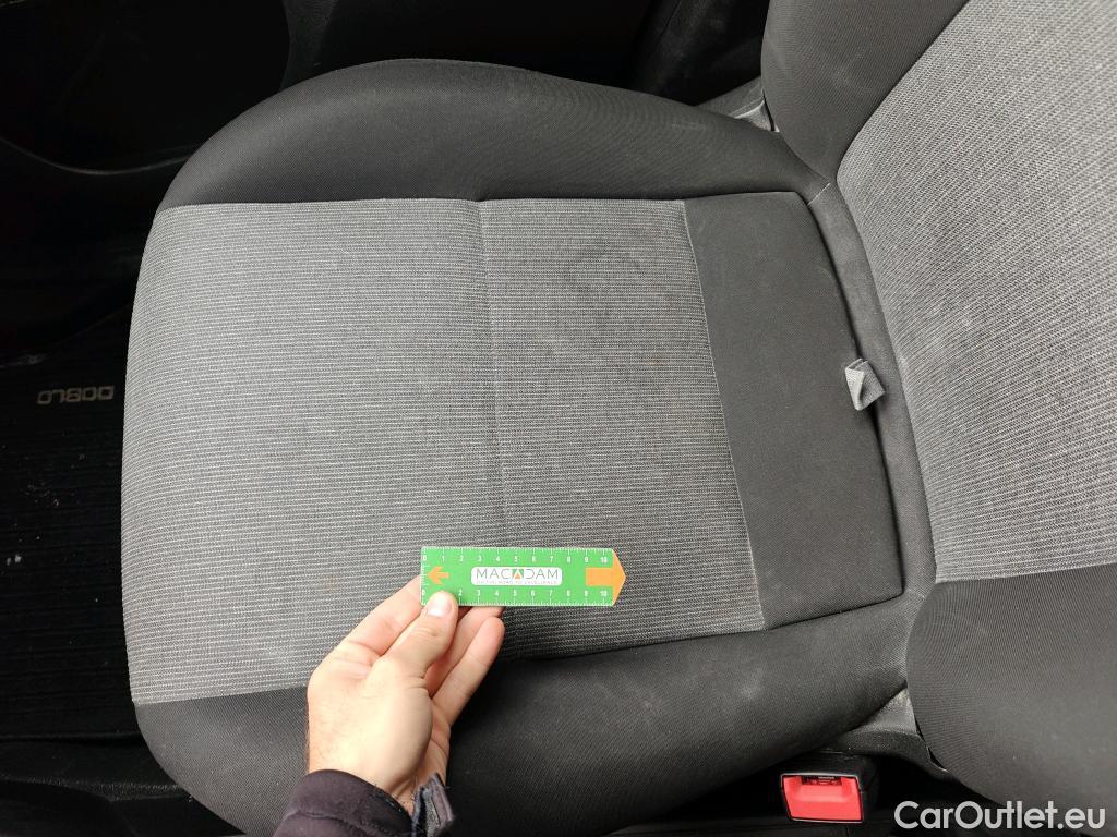  Fiat  Doblo FIAT Doblò Cargo/2015/4P/furgón derivado de turismo Cargo Maxi SX 1.6 Mjet 78kW (105CV) #23