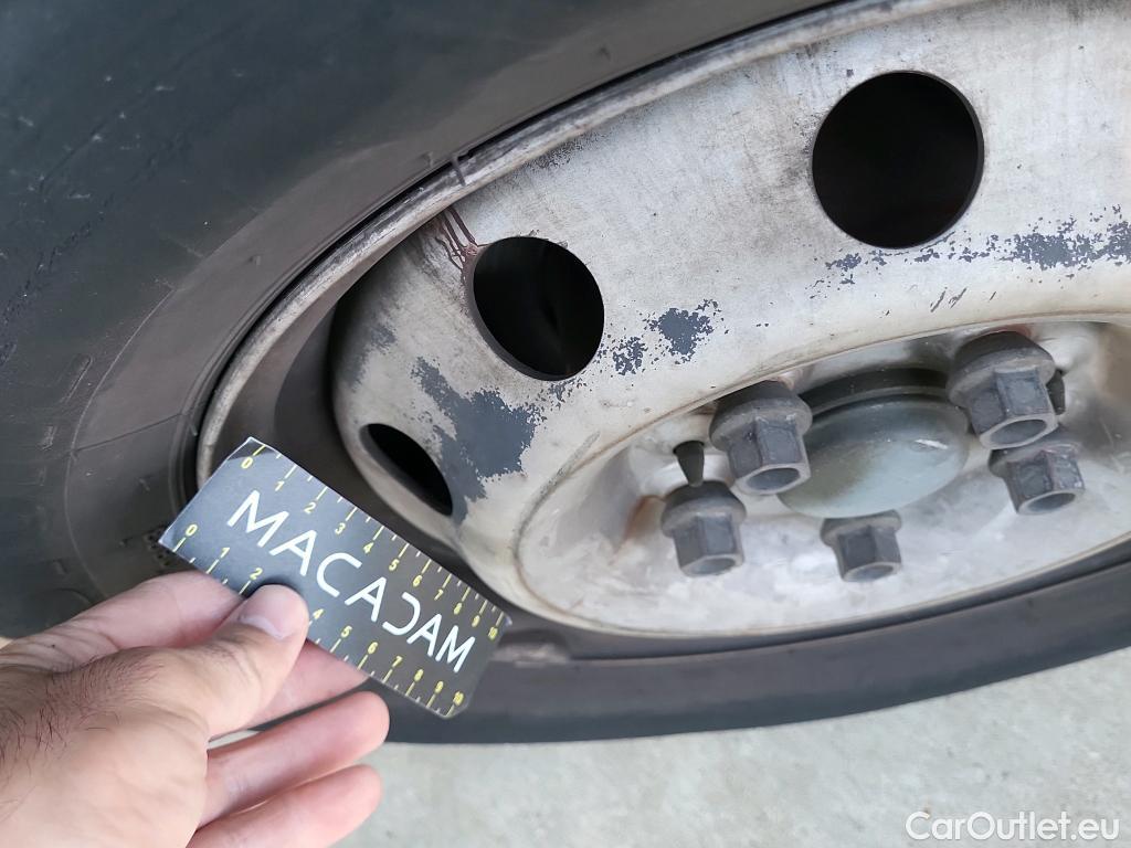  Fiat  Ducato FIAT  / 2014 / 4P / furgón 35 2.3 Multijet Furgón Largo Alto 96kW #78