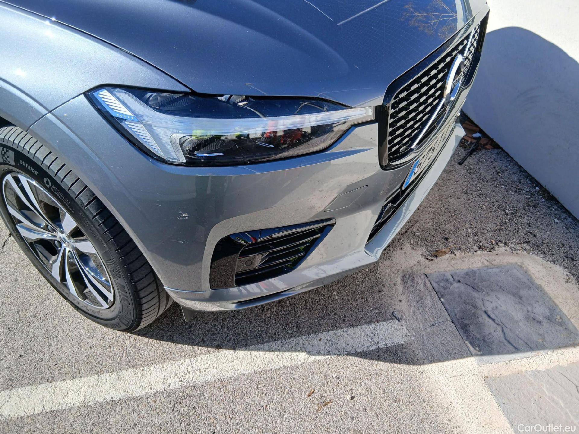  Volvo  XC60 VOLVO  / 2017 / 5P / todoterreno 2.0 T6 AWD Recharge R-Design Exp Auto #3