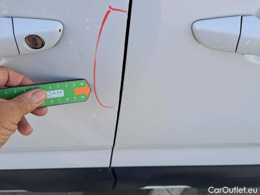  Citroen  Berlingo CITROEN  / 2018 / 5P / combi Talla M BlueHDi 100 S&S FEEL PACK (IND) #16