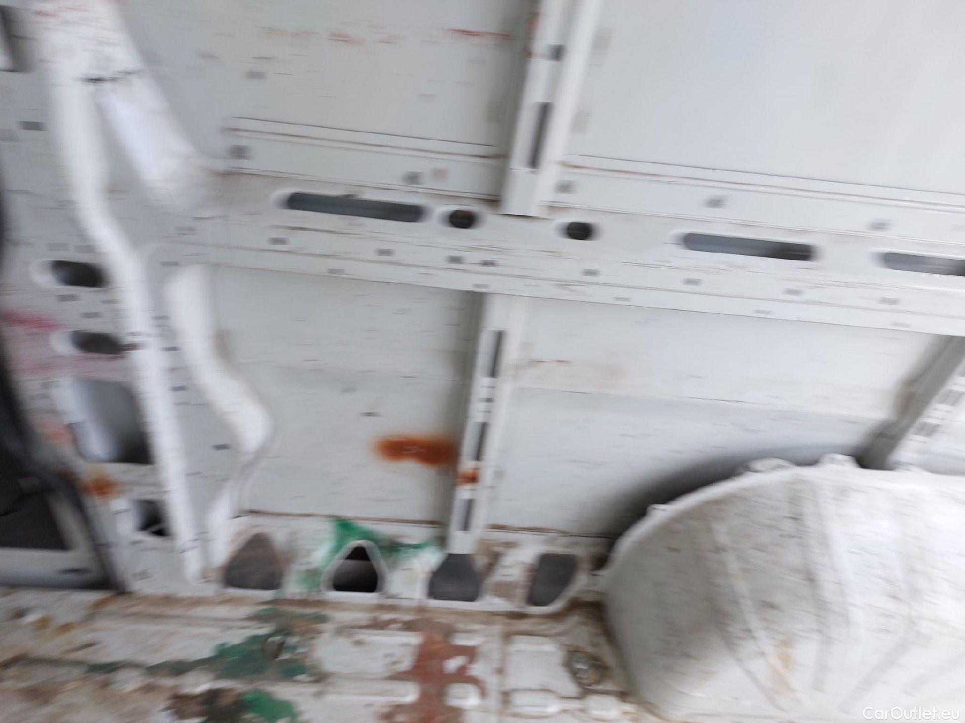  Fiat  Ducato FIAT  / 2014 / 4P / furgón 35 L3 H2 2.3 1 (103 kW) Euro 6d-temp #40