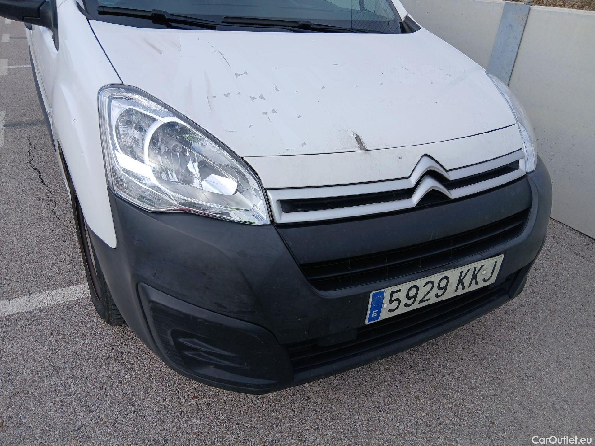  Citroen  Berlingo CITROEN  / 2015 / 3P / furgón derivado de turismo BlueHDi 74KW (100CV) #13