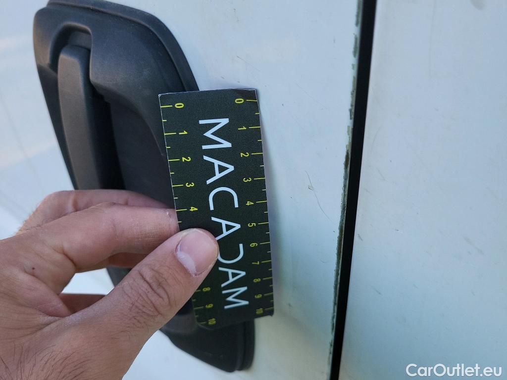  Fiat  Ducato FIAT  / 2014 / 4P / furgón 35 2.3 Multijet Furgón Largo Alto 96kW #50