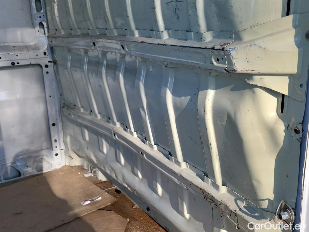  Fiat  Ducato FIAT  / 2014 / 4P / furgón 35 2.3 Multijet Furgón Largo Alto 96kW #21