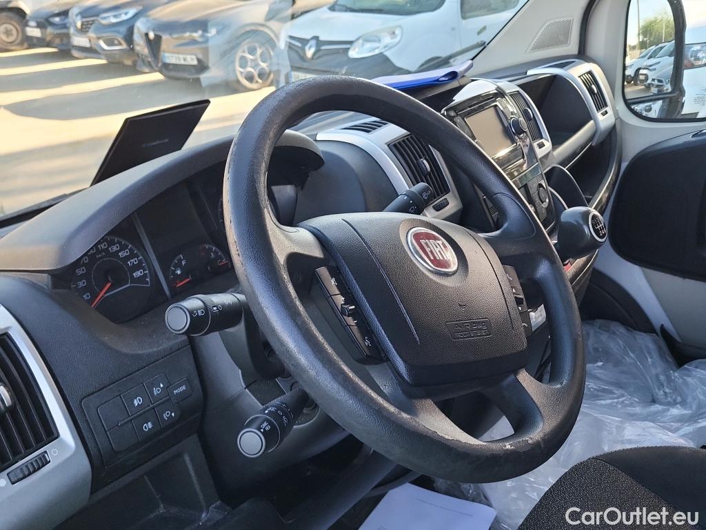  Fiat  Ducato FIAT  / 2014 / 4P / furgón 35 2.3 Multijet Furgón Largo Alto 96kW #71