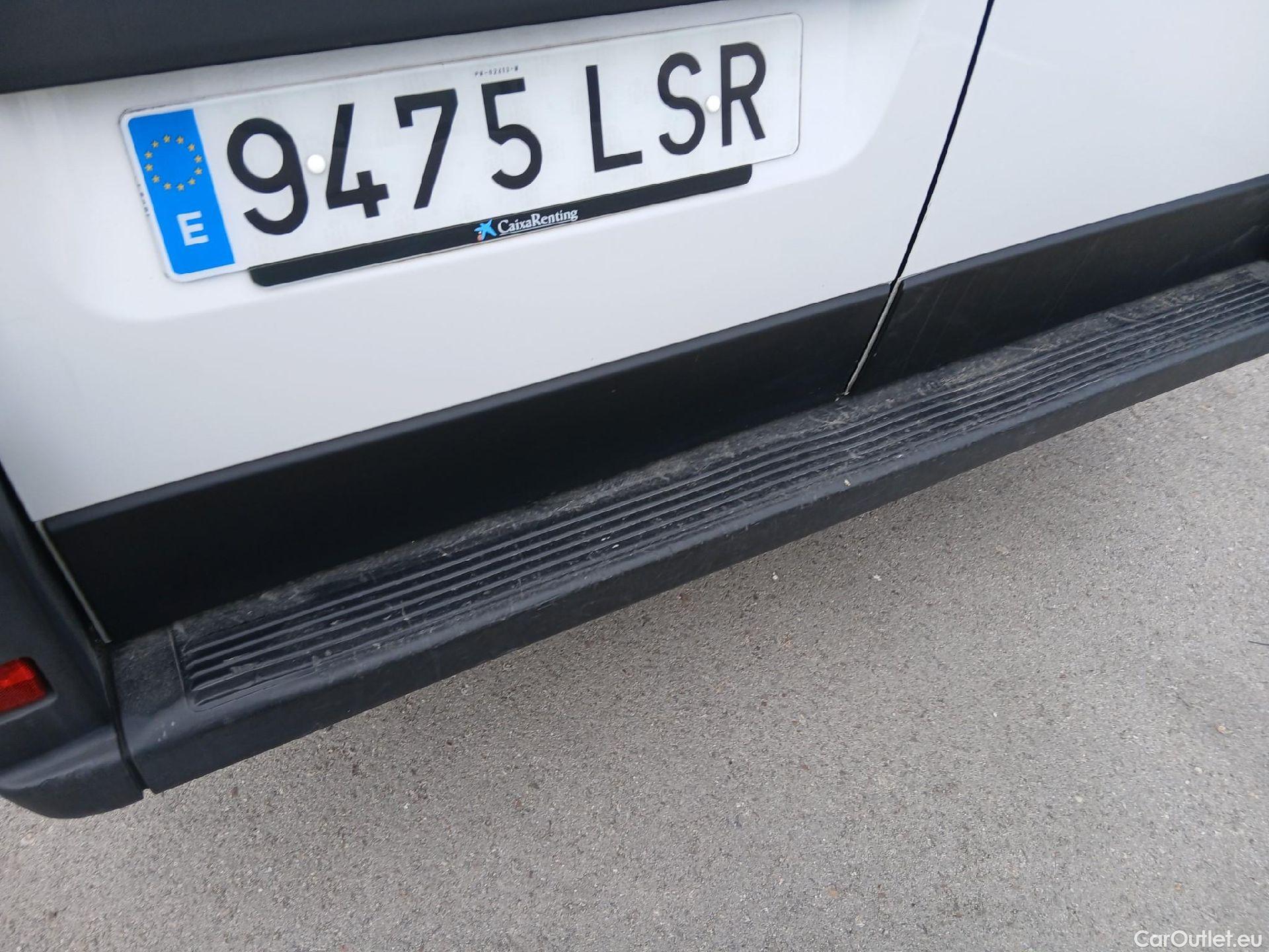  Peugeot  Boxer PEUGEOT  / 2014 / 4P / furgón 333 L2 H1 BHDI 103kW (140CV) S&S 6 V. M (AC) #35