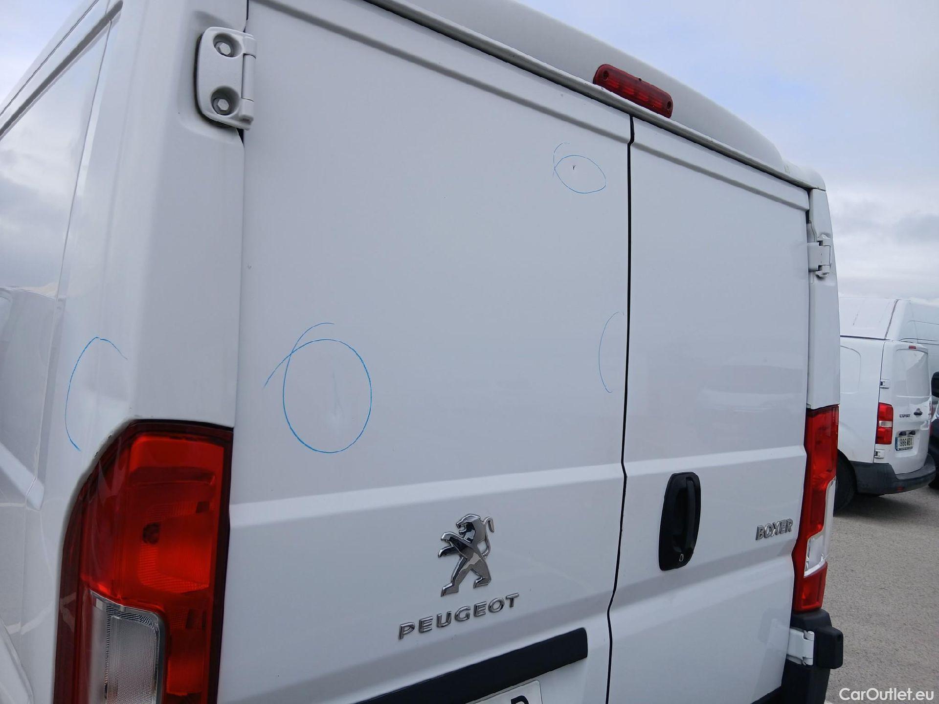  Peugeot  Boxer PEUGEOT  / 2014 / 4P / furgón 333 L2 H1 BHDI 103kW (140CV) S&S 6 V. M (AC) #32