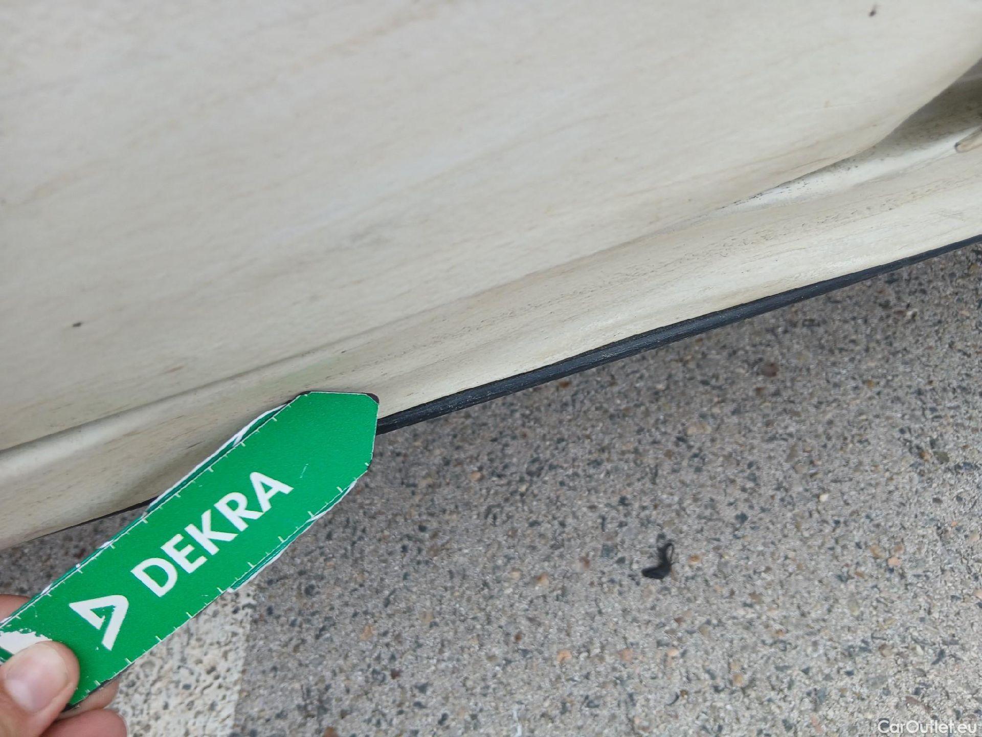  Toyota  Hilux TOYOTA  / 2016 / 4P / pickup 2.4 D-4D Cabina Doble GX #41