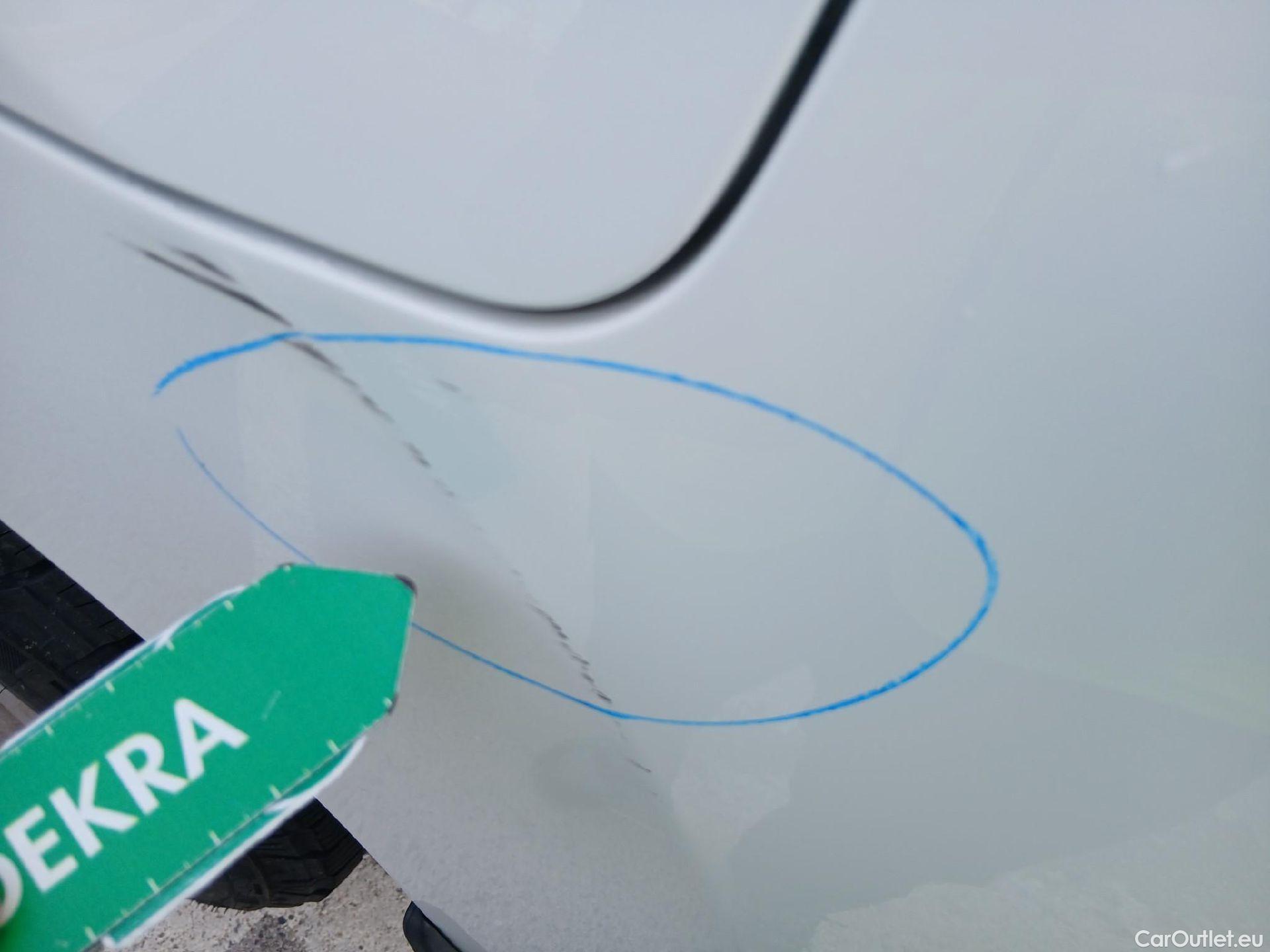  Mitsubishi  L200 MITSUBISHI  / 2019 / 4P / pickup doble cabina D/C 220 DI-D M-Pro #23