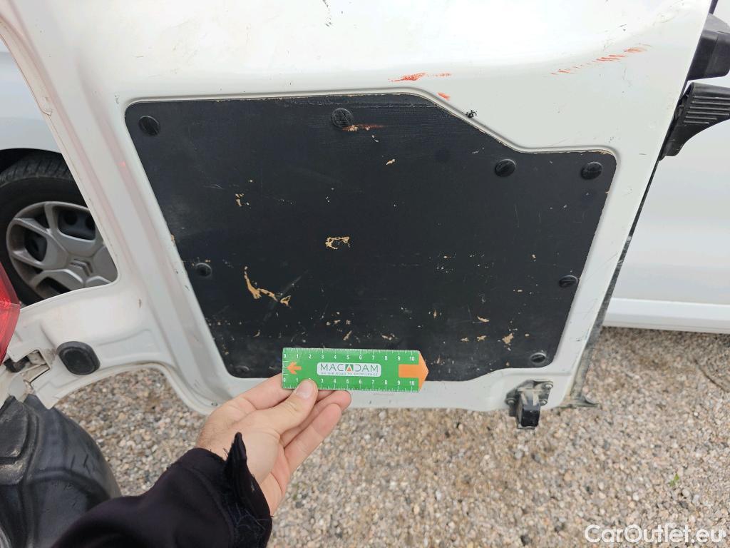  Opel  Vivaro OPEL  / 2019 / 4P / furgón 1.5 Diésel 74kW(100CV)M Std Exp #10