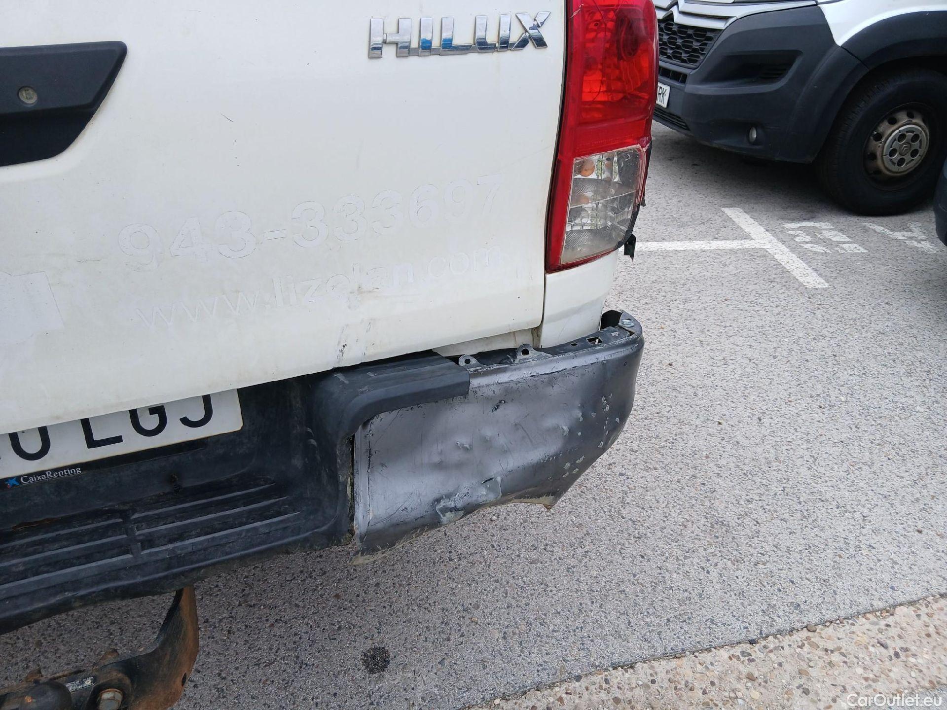  Toyota  Hilux TOYOTA  / 2016 / 4P / pickup 2.4 D-4D Cabina Doble GX #33