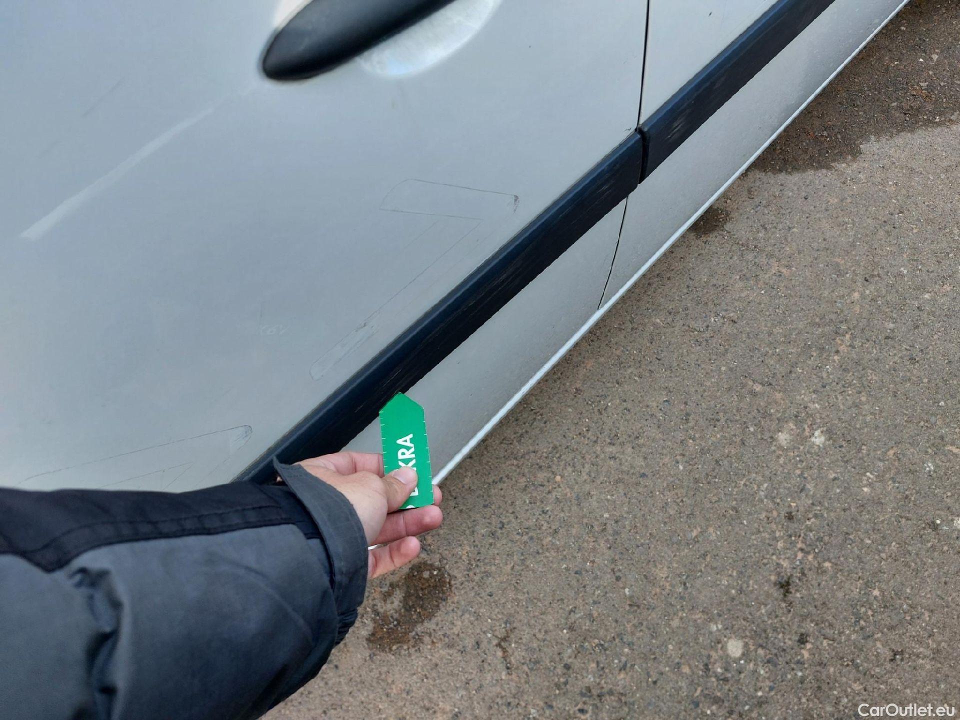  Renault  Kangoo RENAULT  Furgón/2013/3P/furgón derivado de turismo Profesional Blue dCi 70kW (95CV) #27