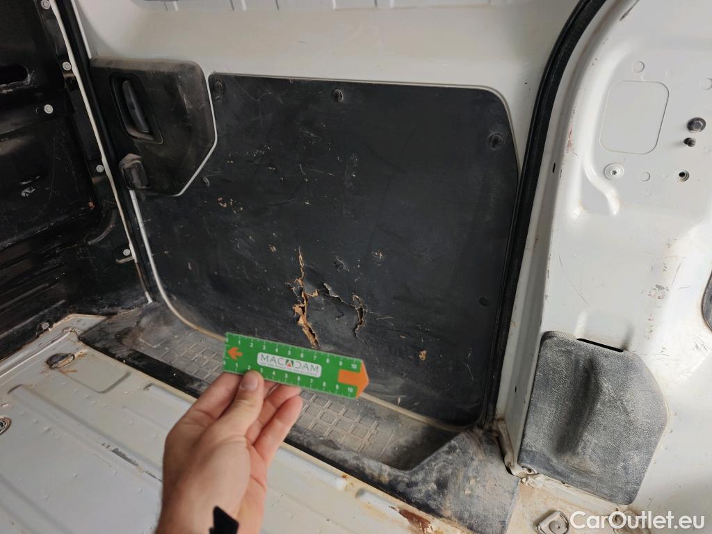  Opel  Vivaro OPEL  / 2019 / 4P / furgón 1.5 Diésel 74kW(100CV)M Std Exp #6