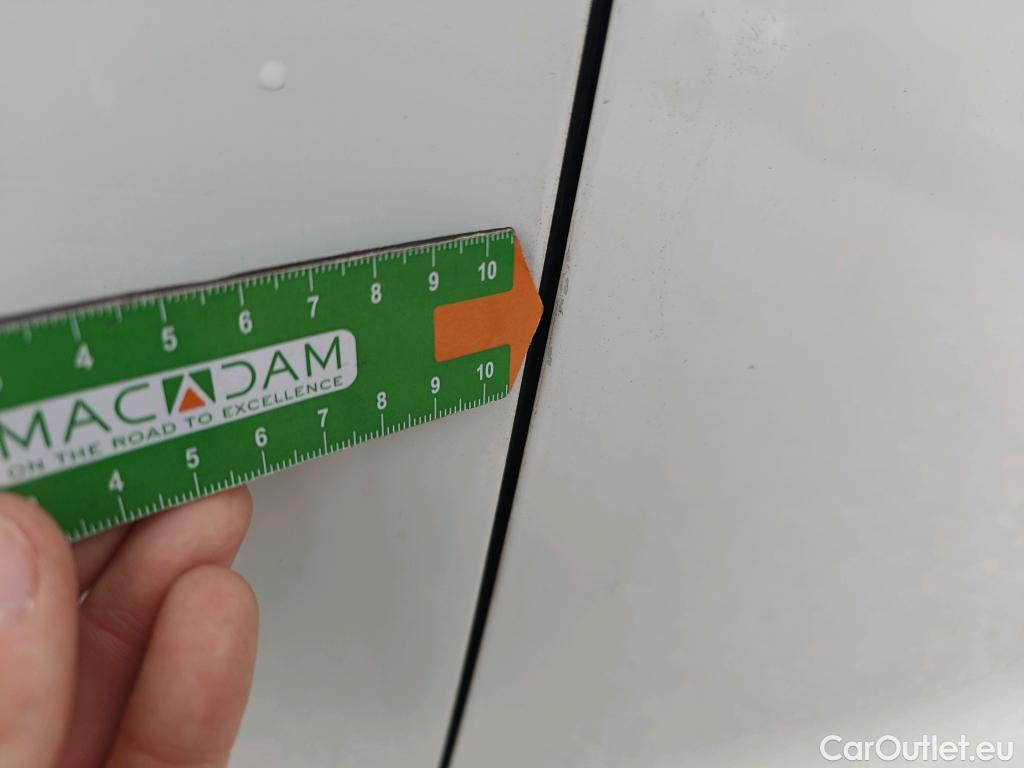  Opel  Vivaro OPEL  / 2019 / 4P / furgón 1.5 Diésel 74kW(100CV)M Std Exp #34