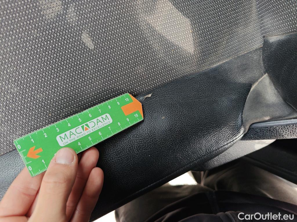  Opel  Vivaro OPEL  / 2019 / 4P / furgón 1.5 Diésel 74kW(100CV)M Std Exp #44